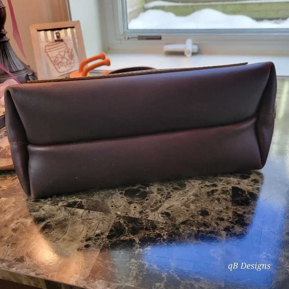 Portland Leather Medium Crossbody Tote w/Zipper, Grizzly - Picture 7 of 9